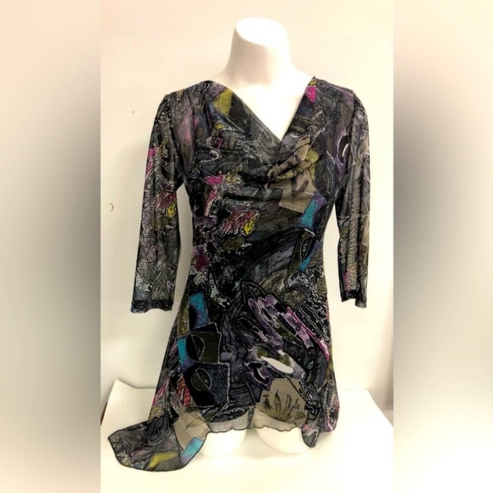 MELANIE LYNE THREE QUARTERS SLEEVE ASYMMETRICAL SIDES BLOUSE TUNIC